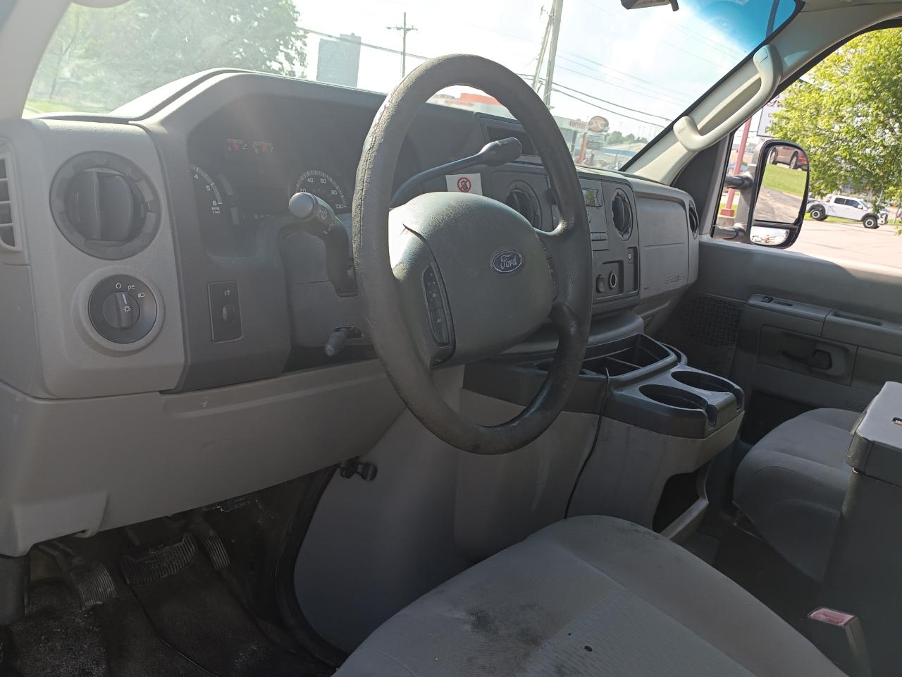 Ford Econoline E-150 2013