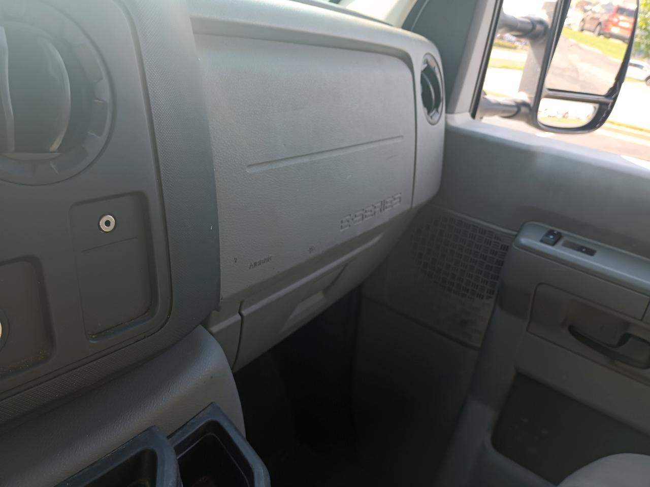 Ford Econoline E-150 2013