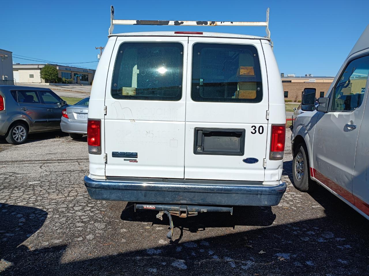 Ford Econoline E-350 Super Duty Extended 2014