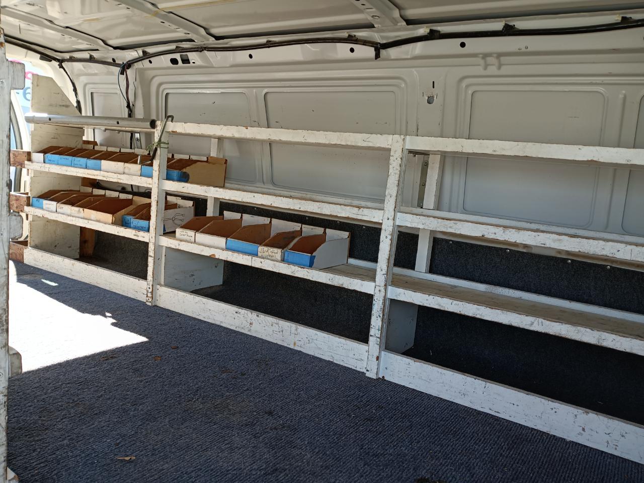 Ford Econoline E-350 Super Duty Extended 2014