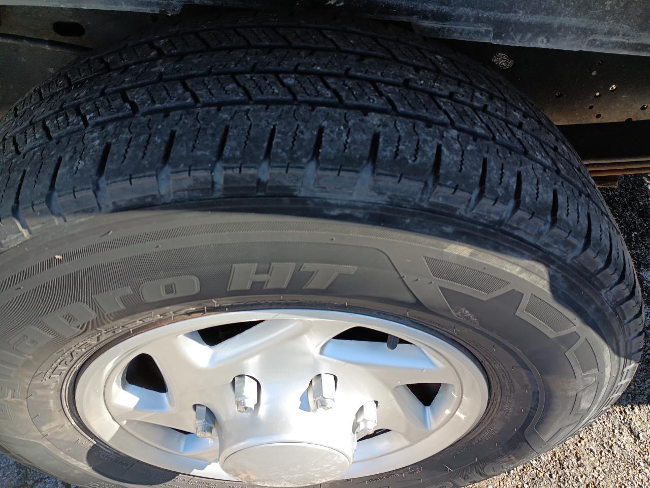 Ford Econoline E-350 Super Duty Extended 2014