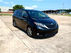 2017 Toyota Sienna 