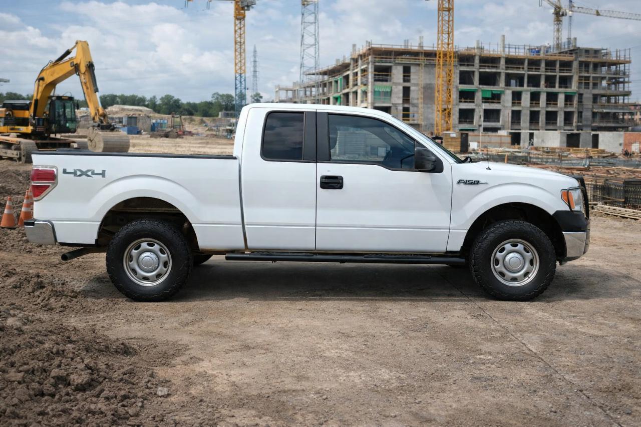 Ford F-150 XL SuperCab 6.5-ft. Bed 4WD 2011