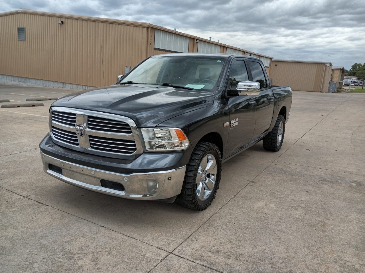 RAM 1500 Classic SLT LWB 4WD 2019 RAM 1500 Classic SLT LWB 4WD 2019
