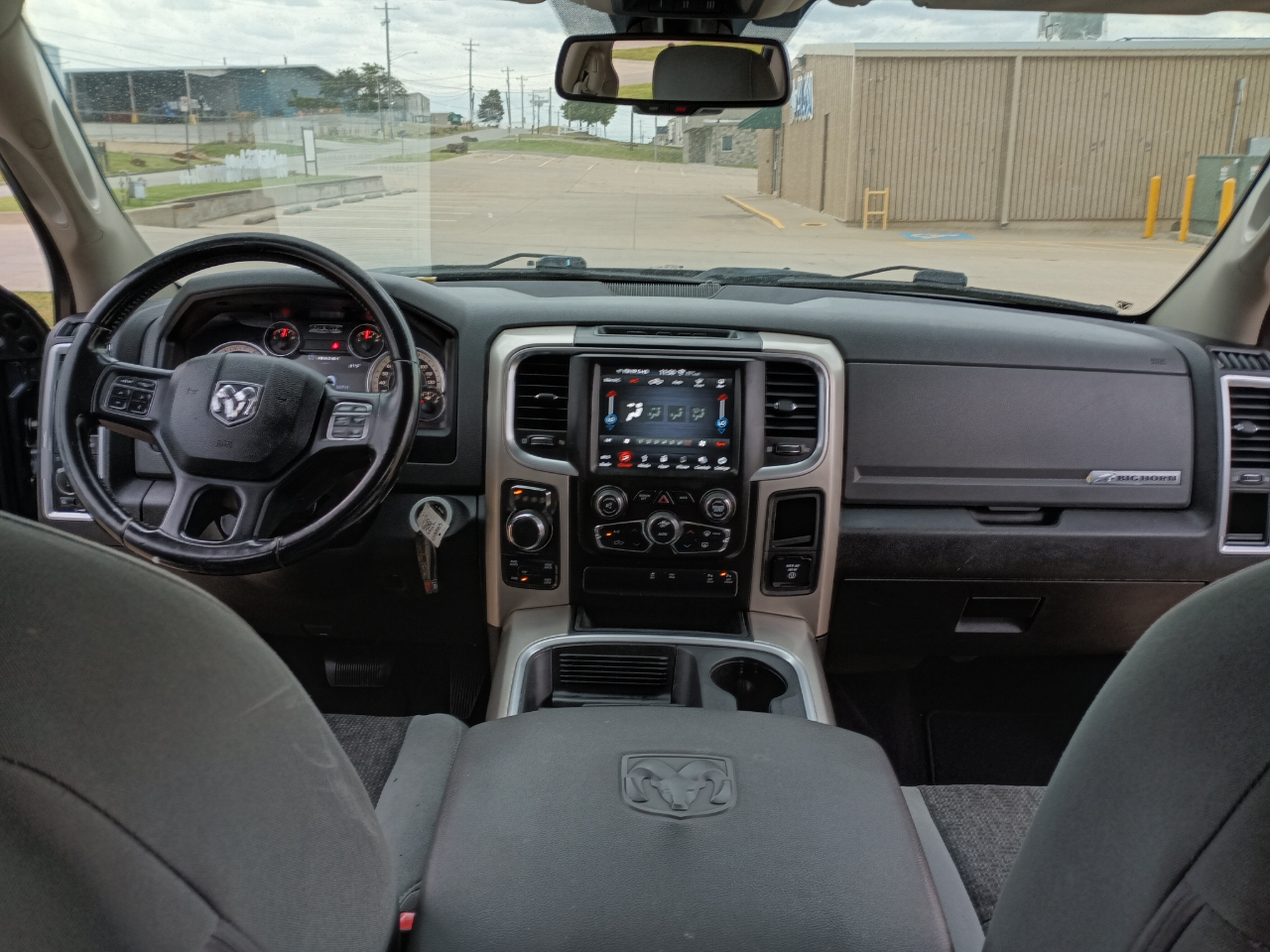 RAM 1500 Classic SLT LWB 4WD 2019 RAM 1500 Classic SLT LWB 4WD 2019