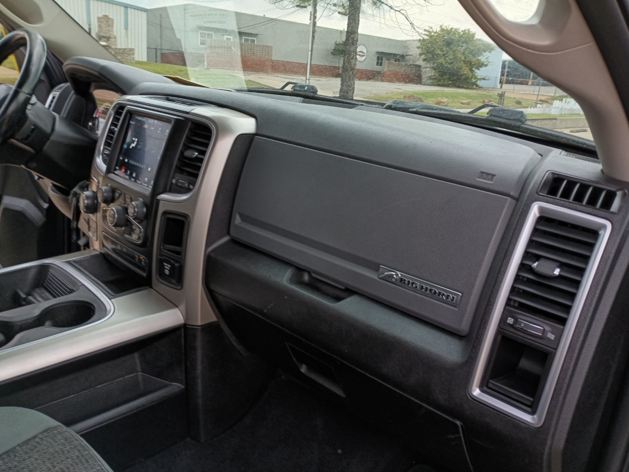 RAM 1500 Classic SLT LWB 4WD 2019 RAM 1500 Classic SLT LWB 4WD 2019