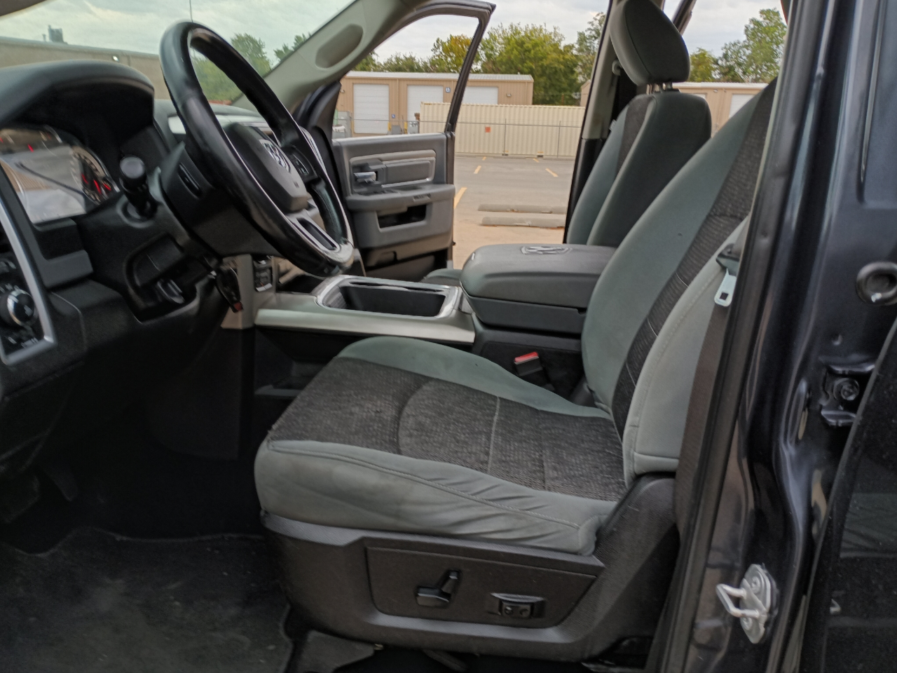 RAM 1500 Classic SLT LWB 4WD 2019 RAM 1500 Classic SLT LWB 4WD 2019