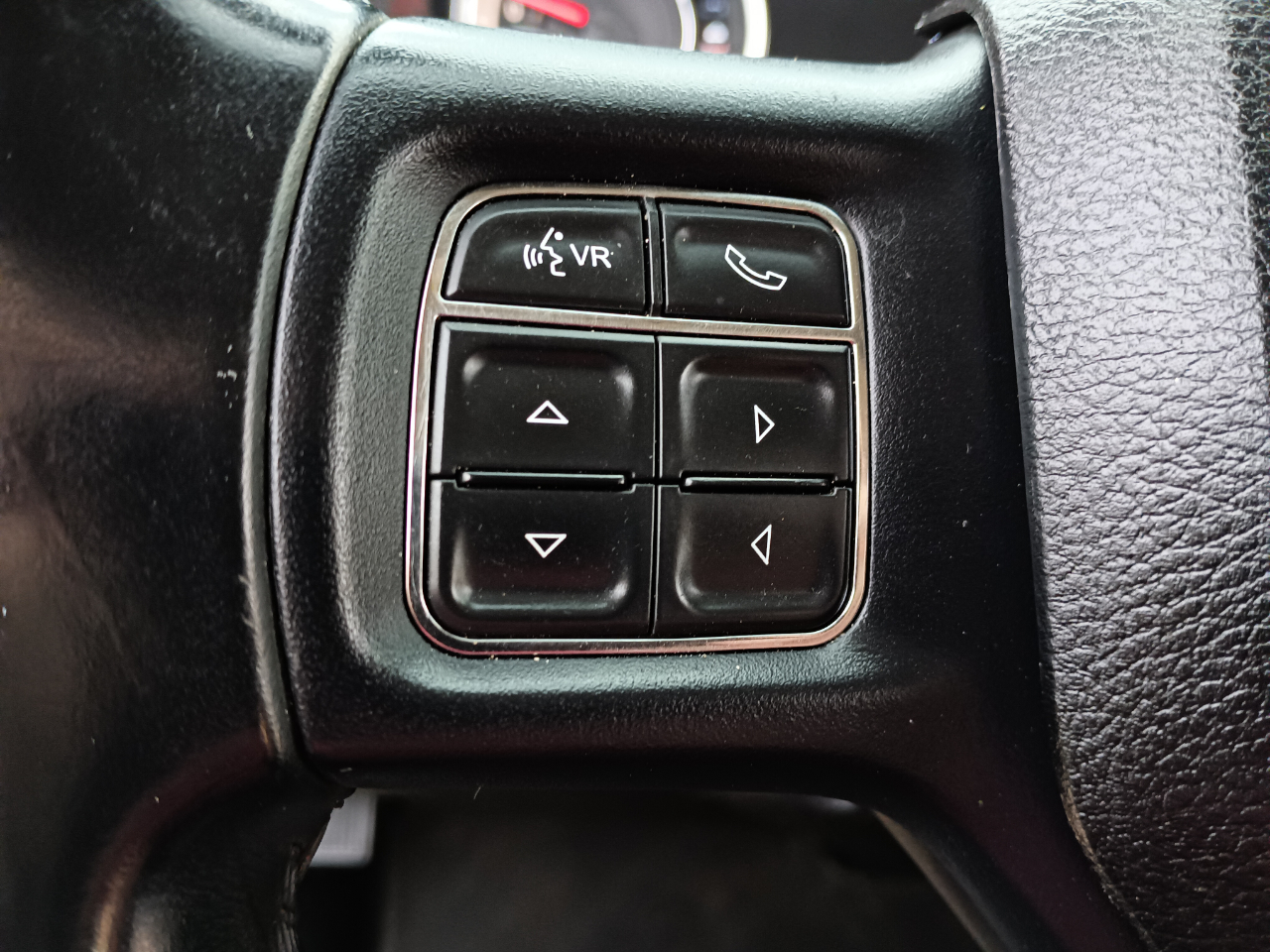 RAM 1500 Classic SLT LWB 4WD 2019 RAM 1500 Classic SLT LWB 4WD 2019