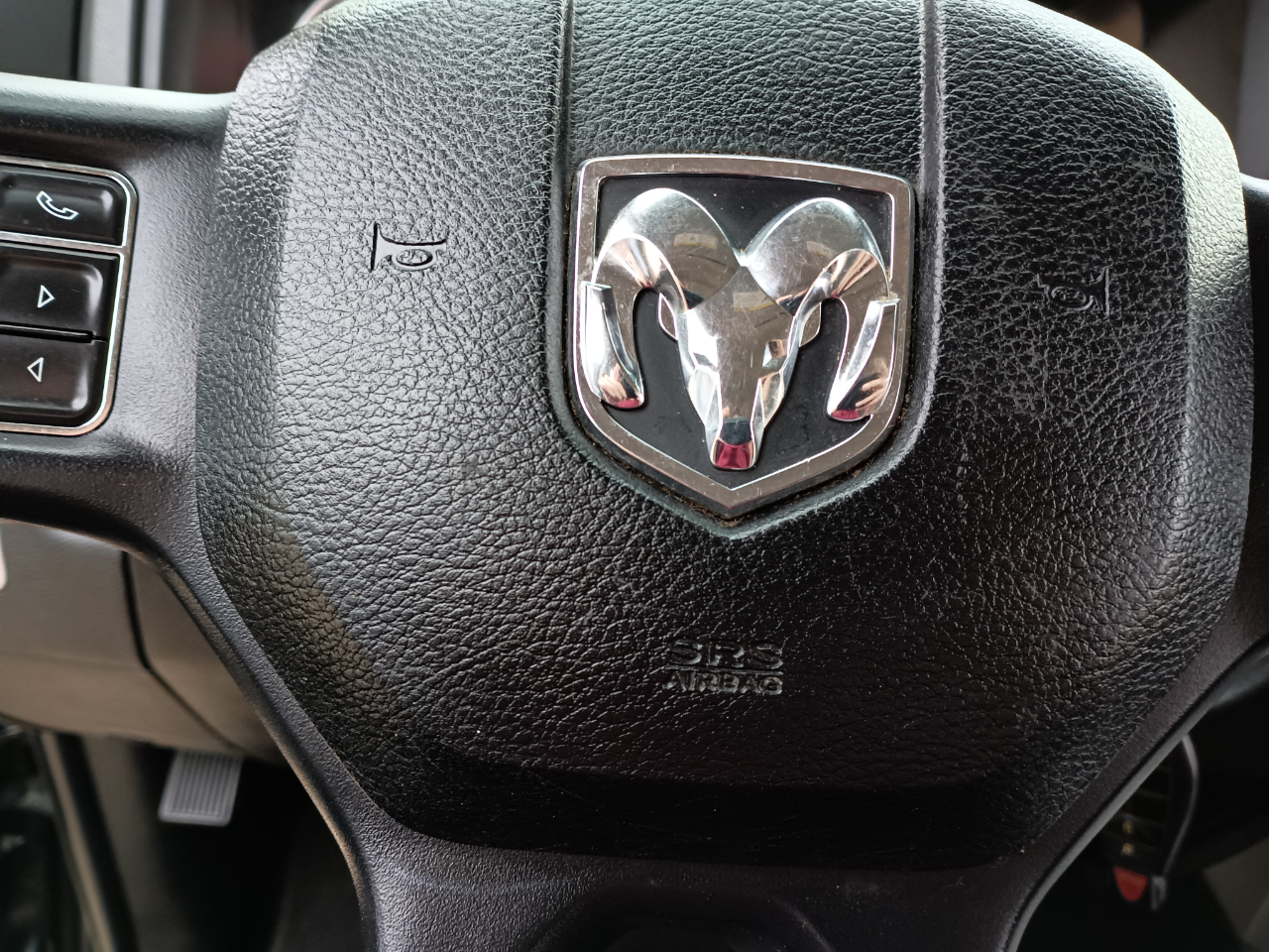 RAM 1500 Classic SLT LWB 4WD 2019 RAM 1500 Classic SLT LWB 4WD 2019