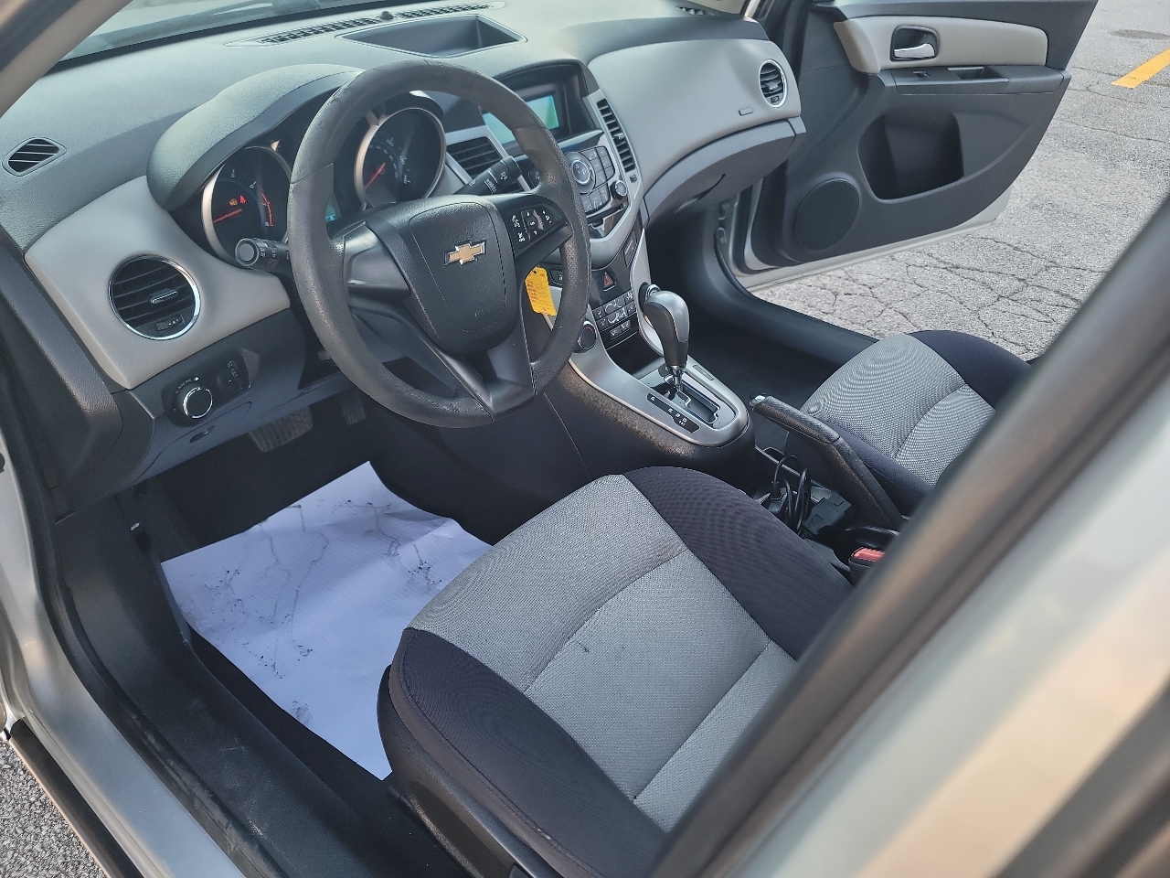 Chevrolet Cruze LS Auto 2014 Chevrolet Cruze LS Auto 2014