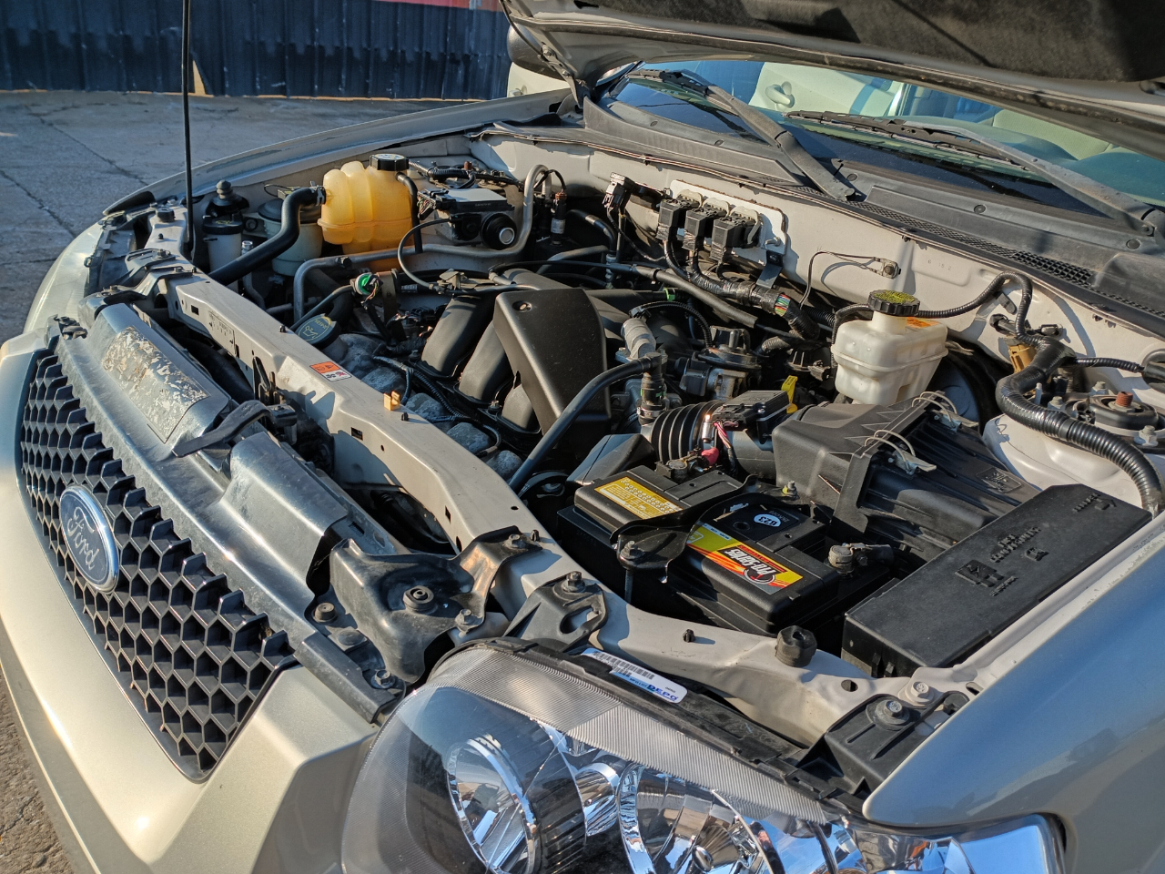 Ford Escape Limited 2WD 2005