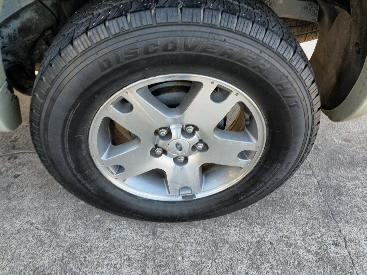 Ford Escape Limited 2WD 2005