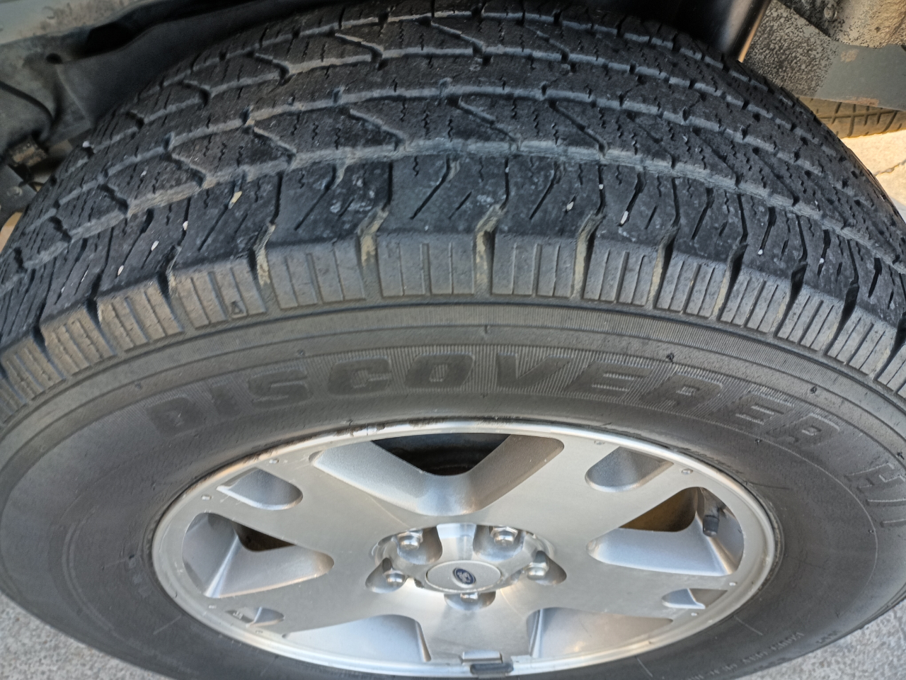 Ford Escape Limited 2WD 2005