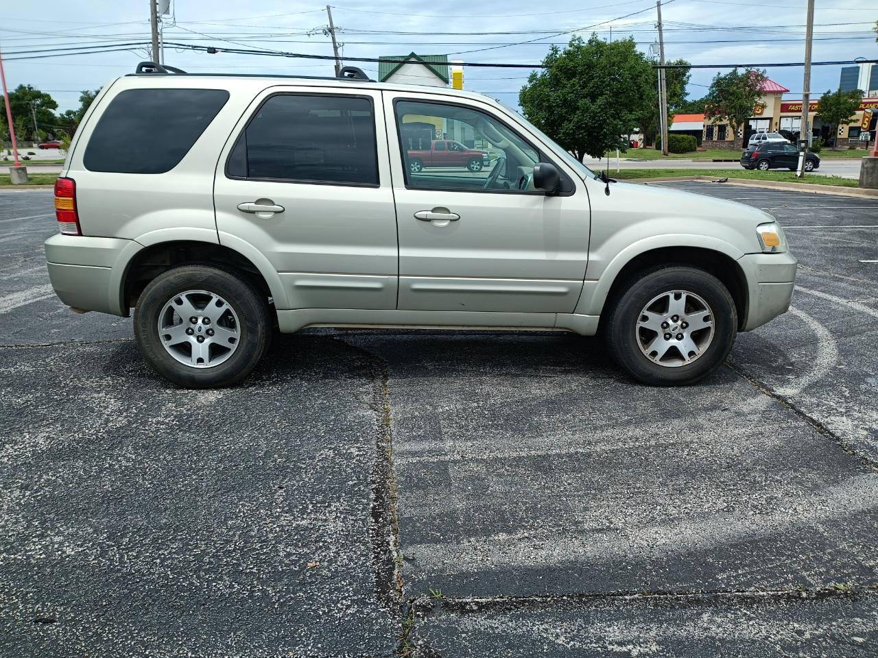 Ford Escape Limited 2WD 2005