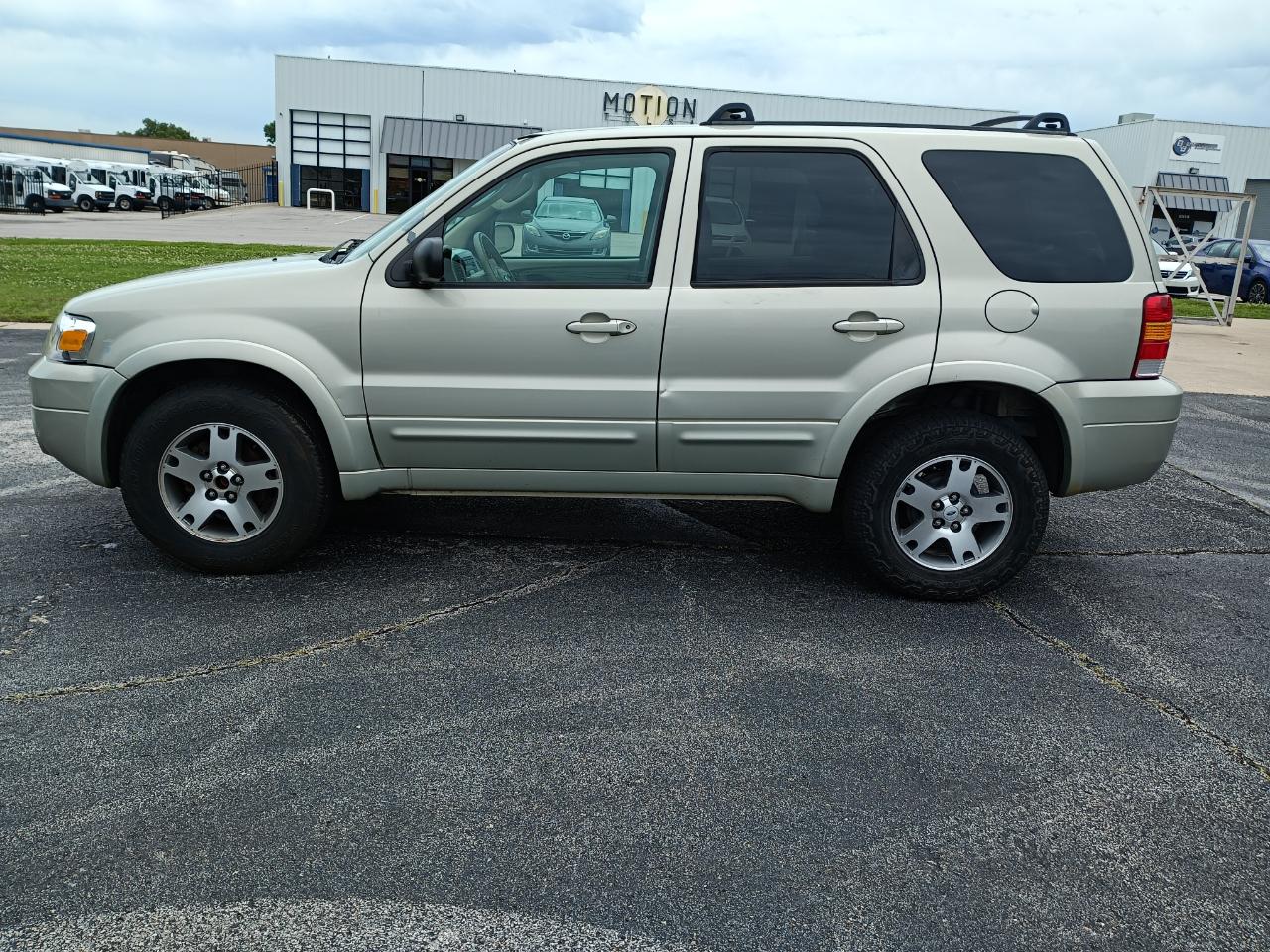 Ford Escape Limited 2WD 2005