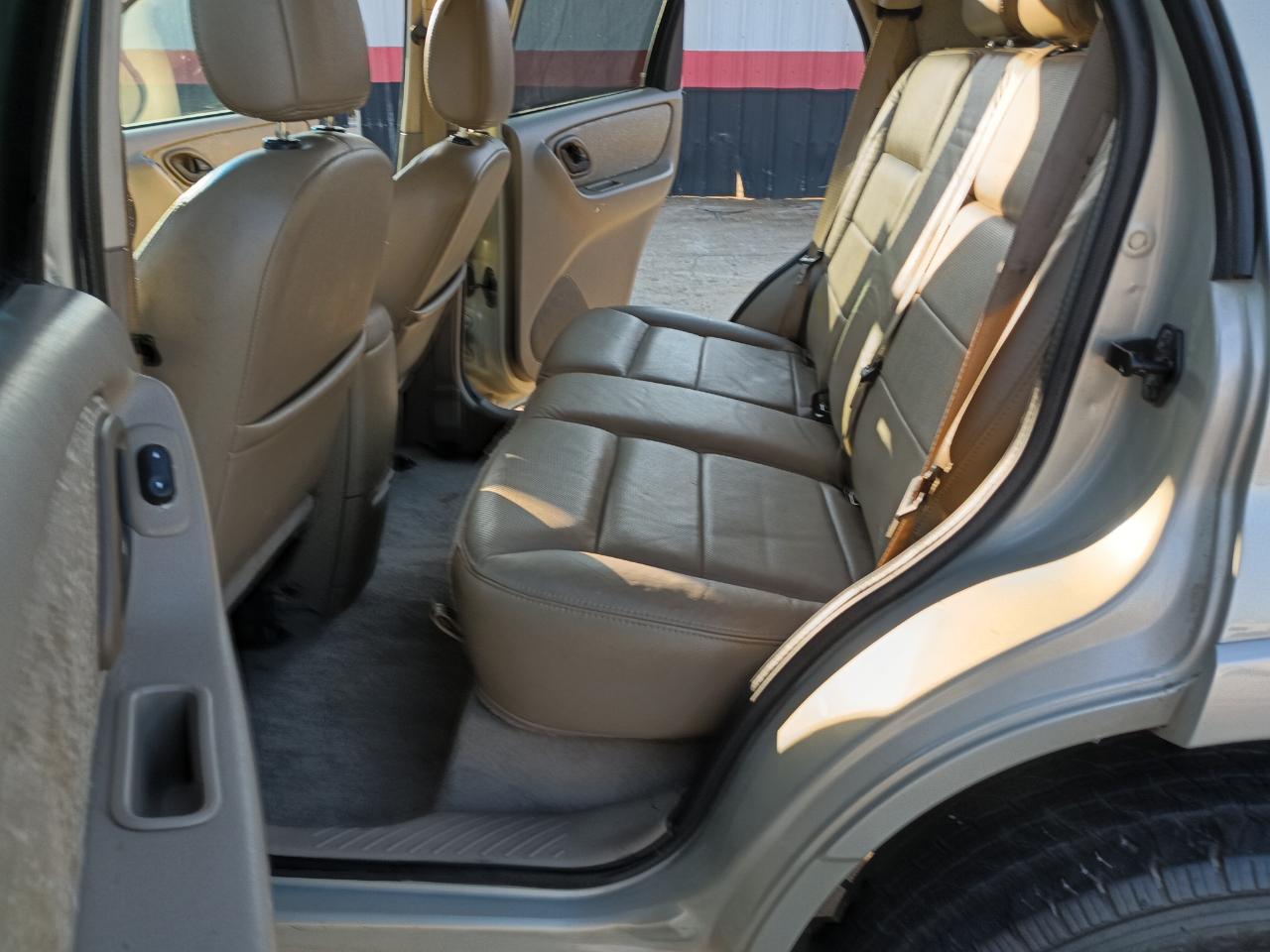 Ford Escape Limited 2WD 2005
