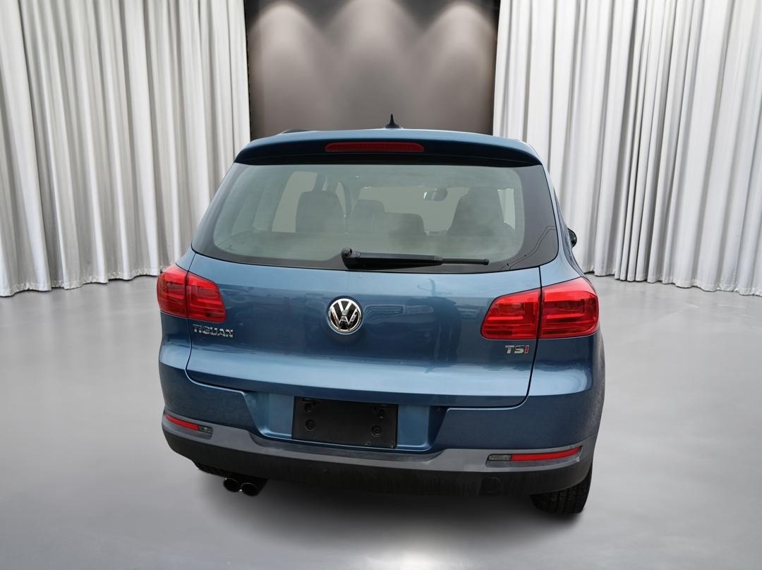 Volkswagen Tiguan S 2017