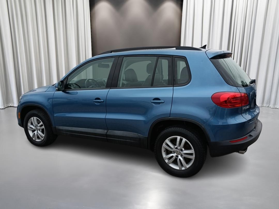 Volkswagen Tiguan S 2017