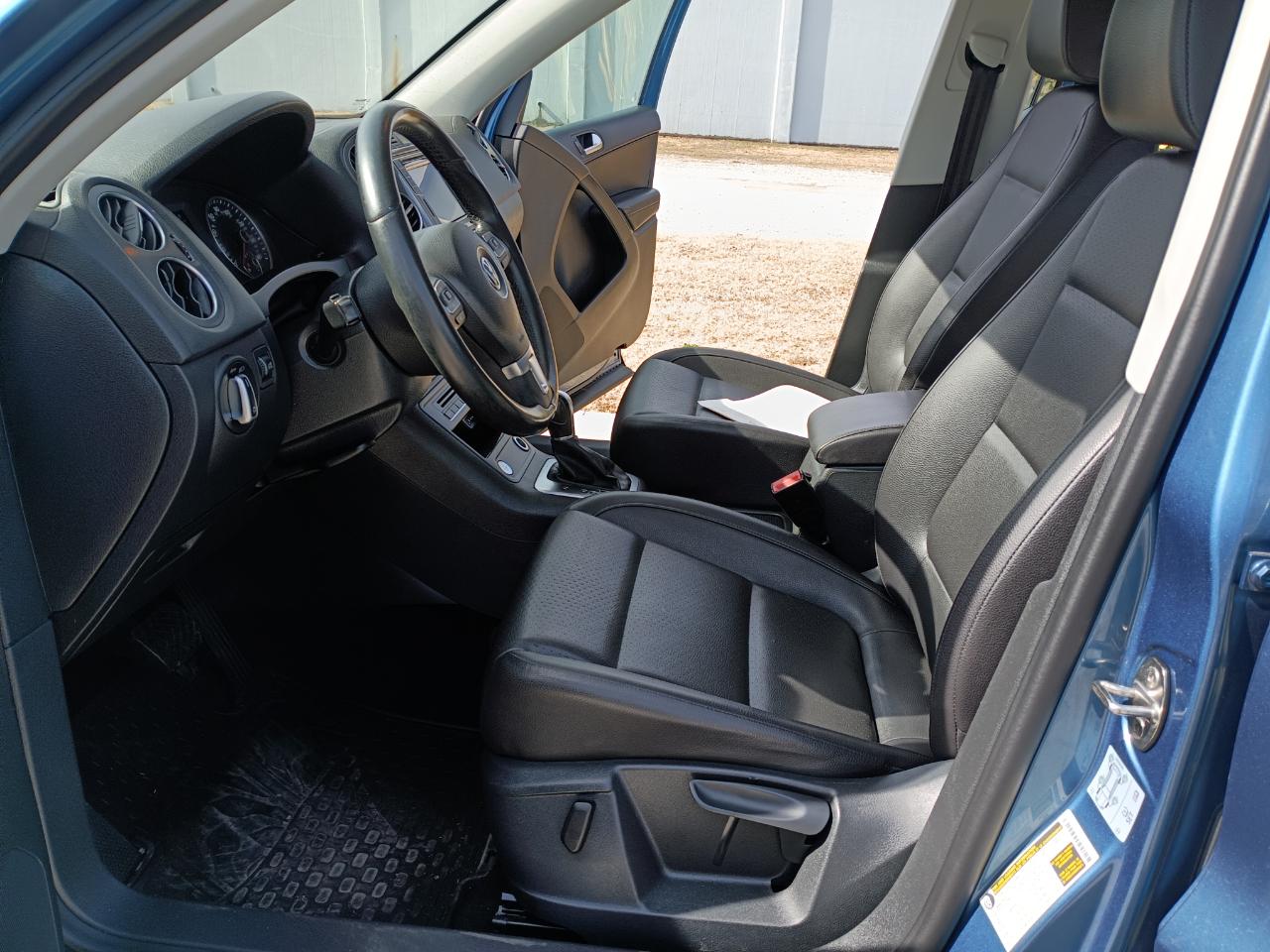 Volkswagen Tiguan S 2017