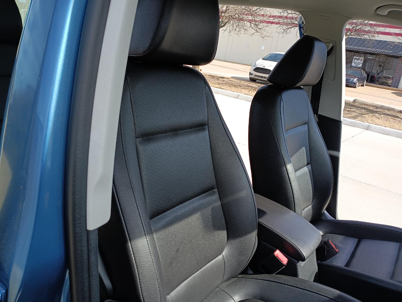 Volkswagen Tiguan S 2017