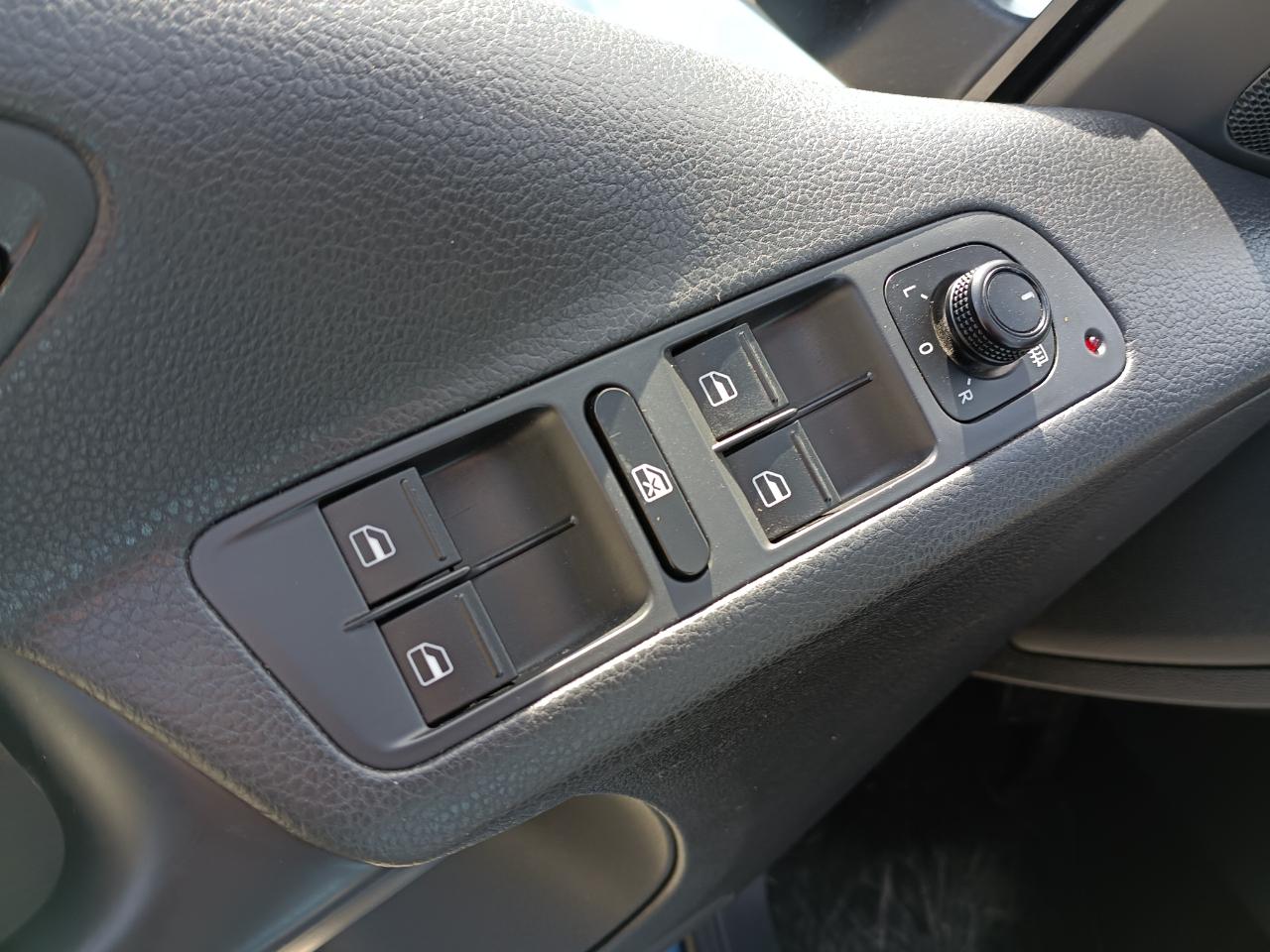 Volkswagen Tiguan S 2017