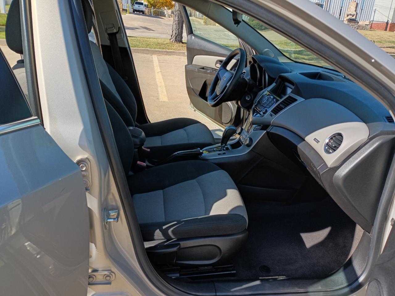 Chevrolet Cruze 2LS 2012