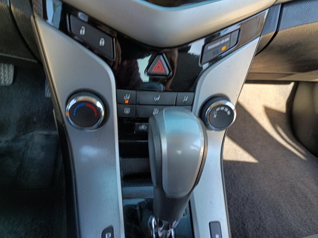 Chevrolet Cruze 2LS 2012