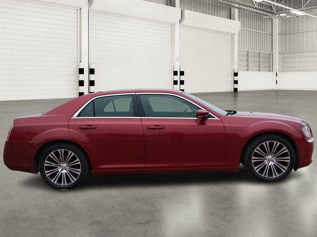 2012 Chrysler 300 S photo 4