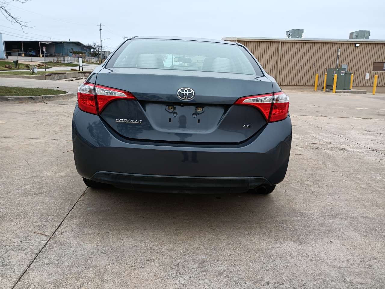 2015 Toyota Corolla LE Plus photo 3