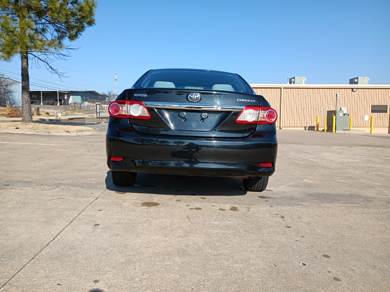 Toyota Corolla LE 4-Speed AT 2012