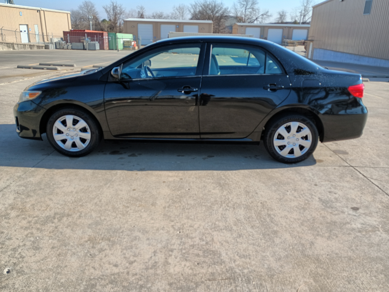 Toyota Corolla LE 4-Speed AT 2012