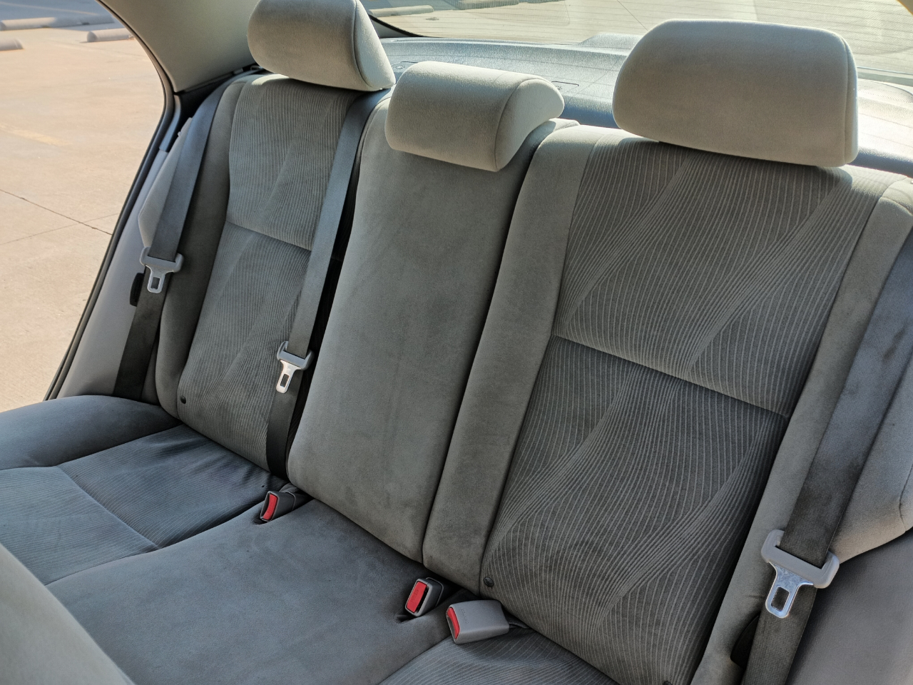 Toyota Corolla LE 4-Speed AT 2012