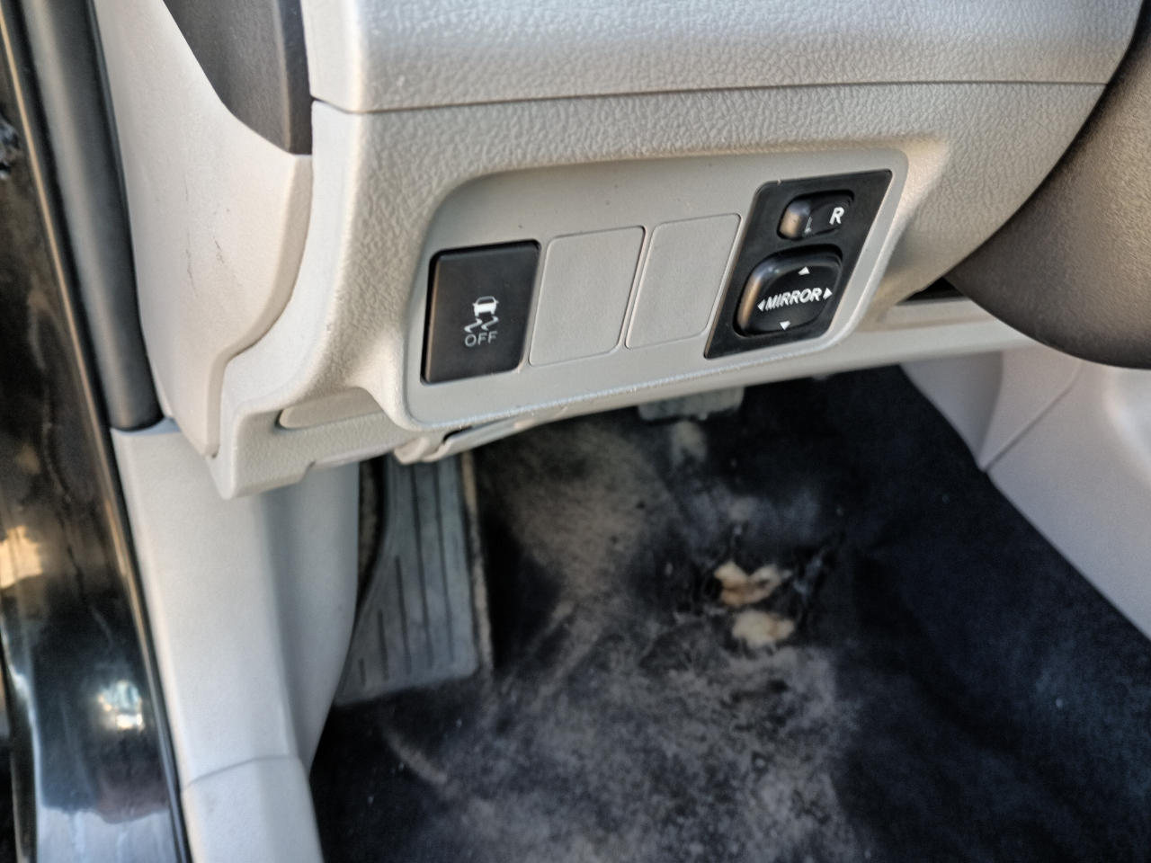 Toyota Corolla LE 4-Speed AT 2012