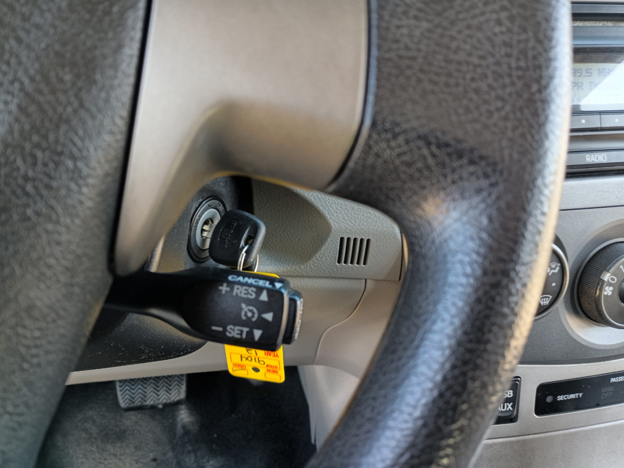 Toyota Corolla LE 4-Speed AT 2012