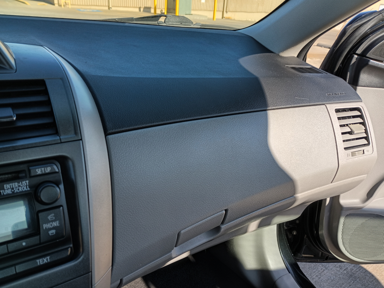 Toyota Corolla LE 4-Speed AT 2012