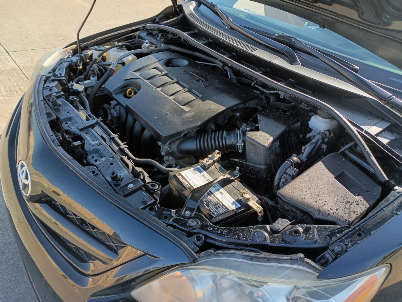 Toyota Corolla LE 4-Speed AT 2012