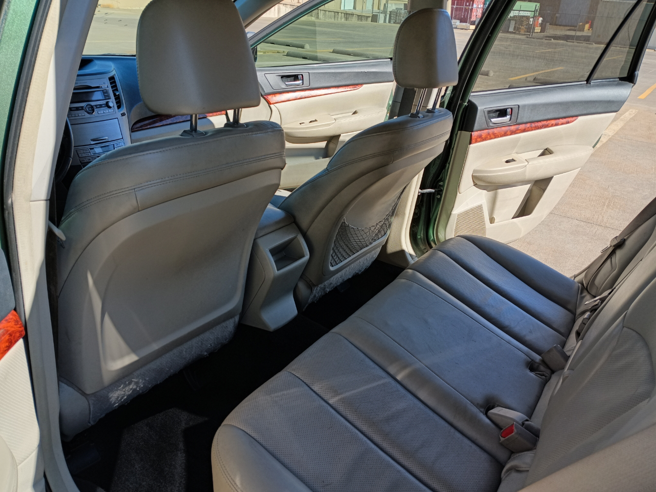 Subaru Outback 2.5i Limited 2010