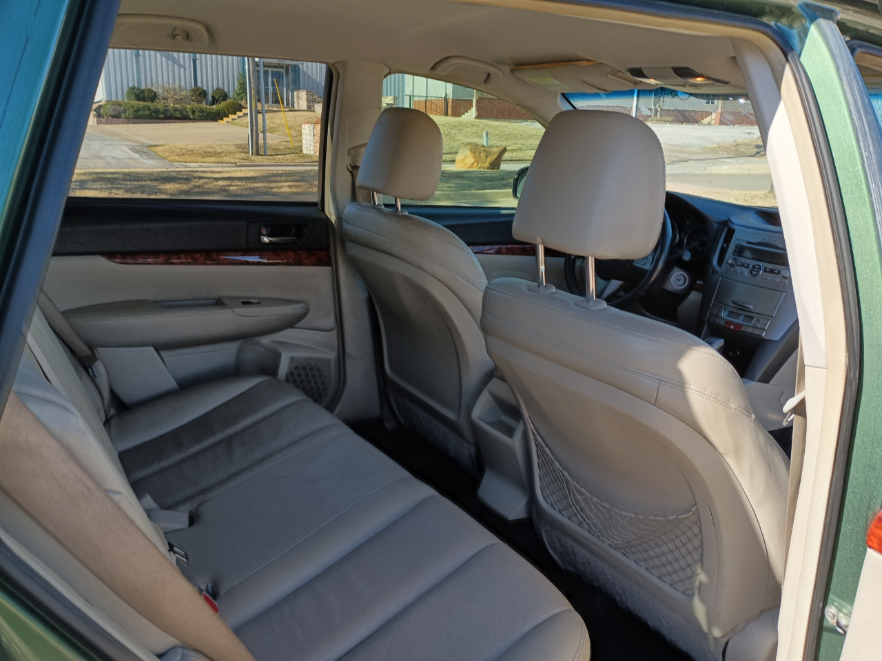 Subaru Outback 2.5i Limited 2010