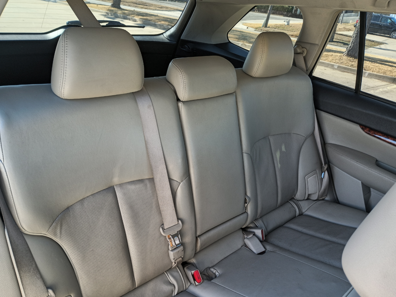 Subaru Outback 2.5i Limited 2010