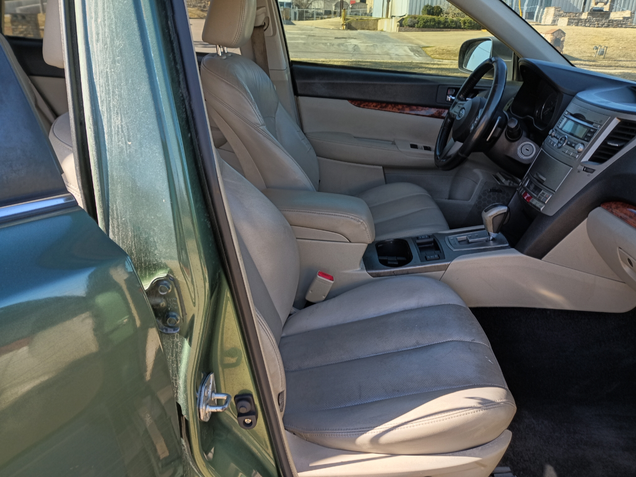 Subaru Outback 2.5i Limited 2010