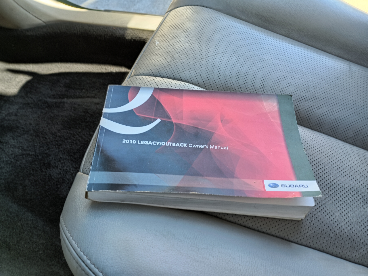 Subaru Outback 2.5i Limited 2010