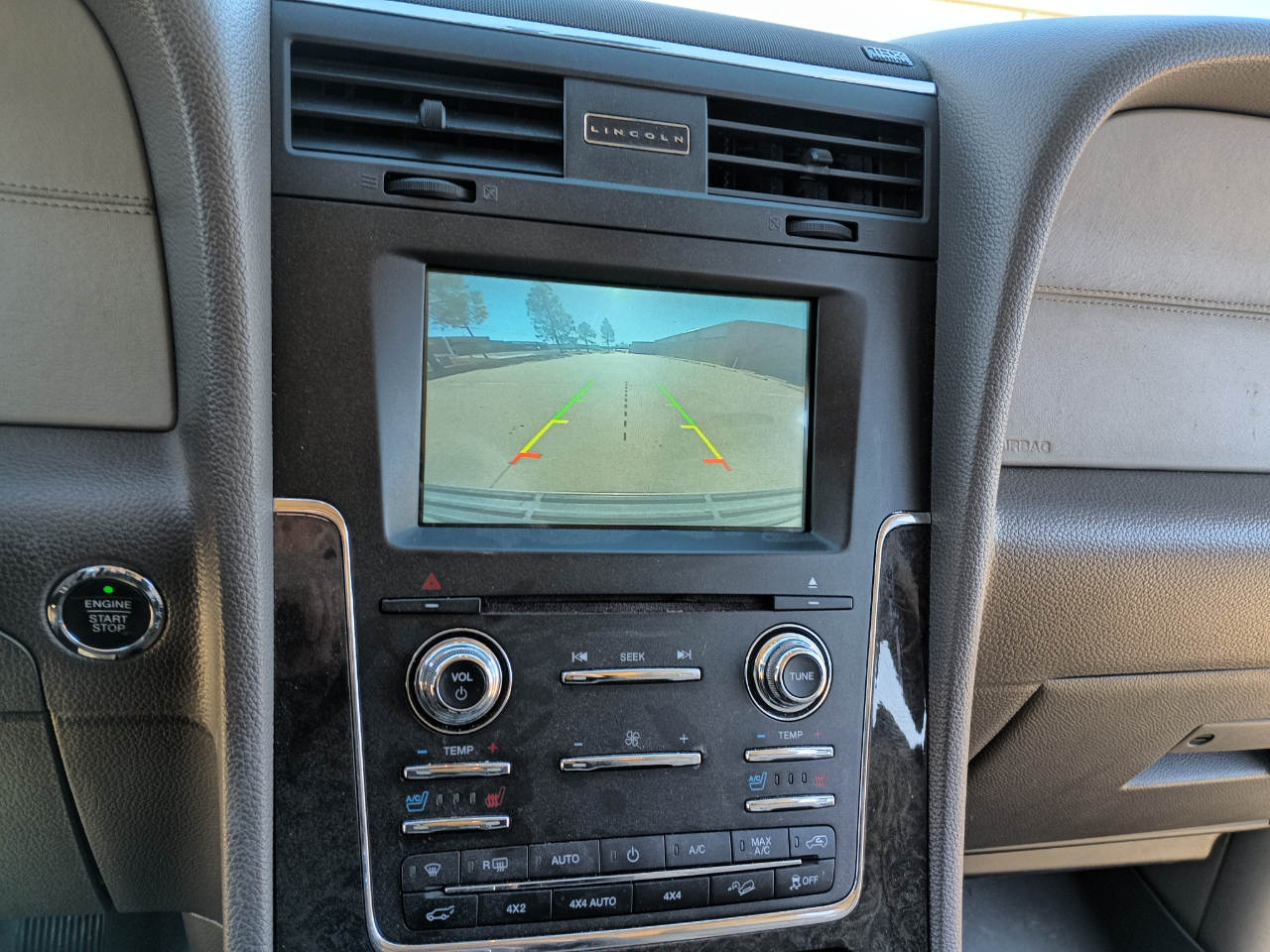 Lincoln Navigator L Select 4WD 2017