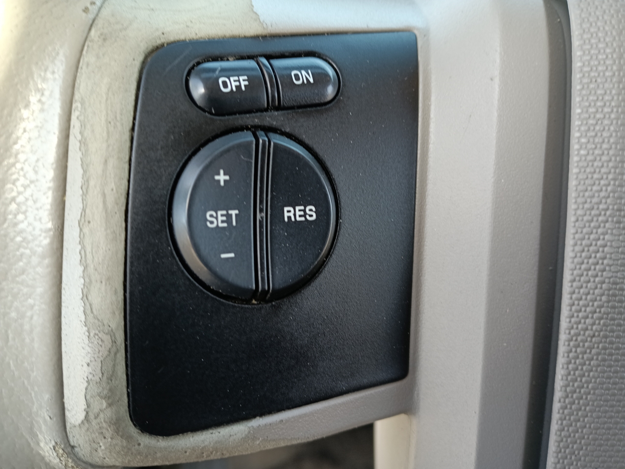 Ford Expedition Limited 2WD 2013