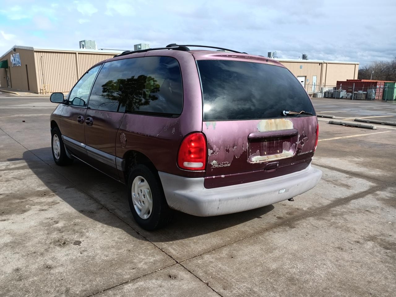 Dodge Caravan SE 2000