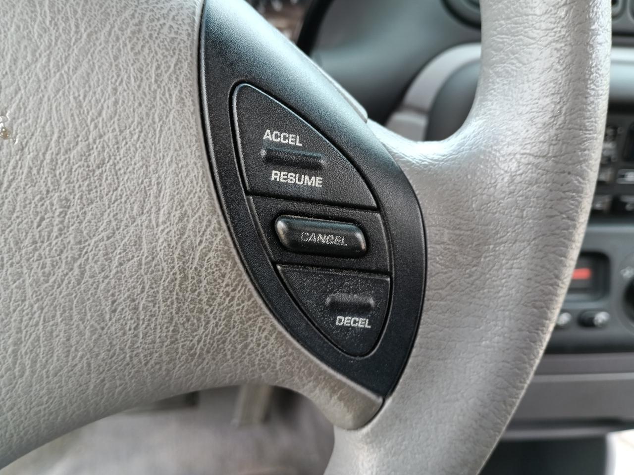 Dodge Caravan SE 2000