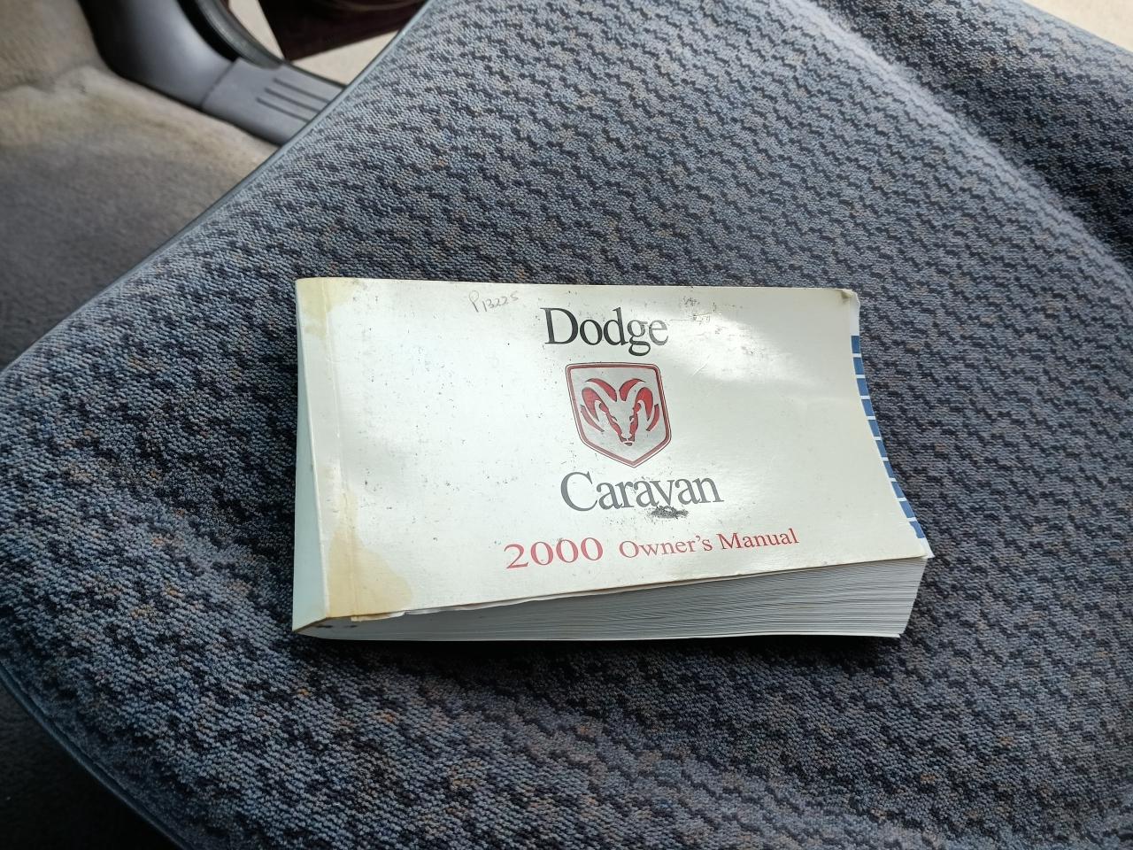 Dodge Caravan SE 2000