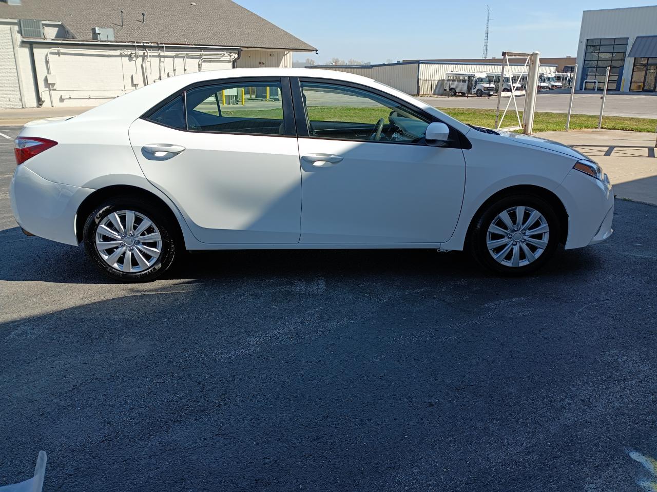Toyota Corolla LE CVT 2016