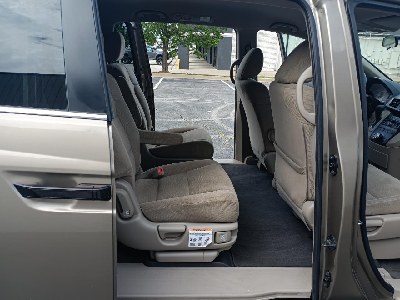 Honda Odyssey LX 2012