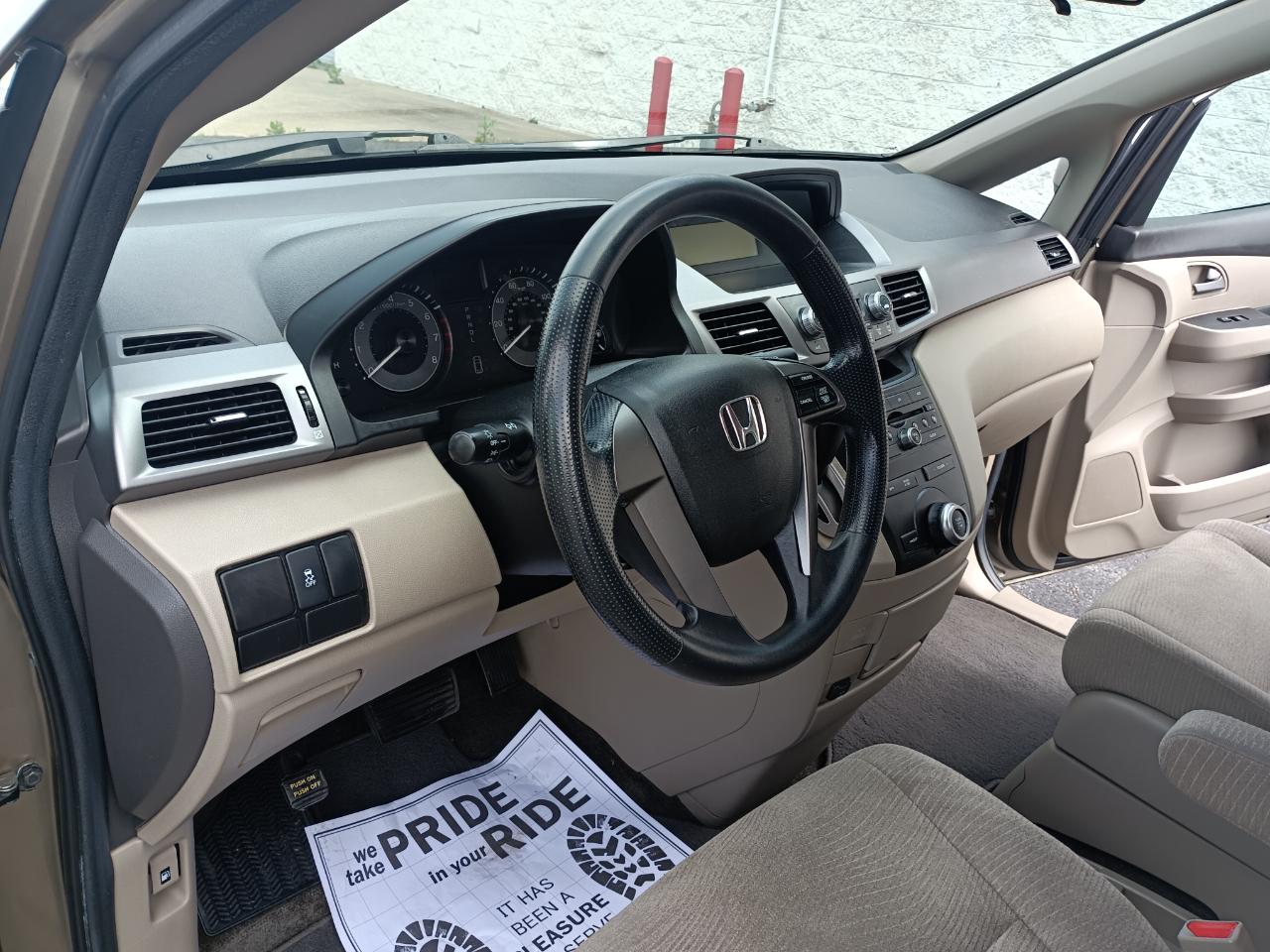Honda Odyssey LX 2012