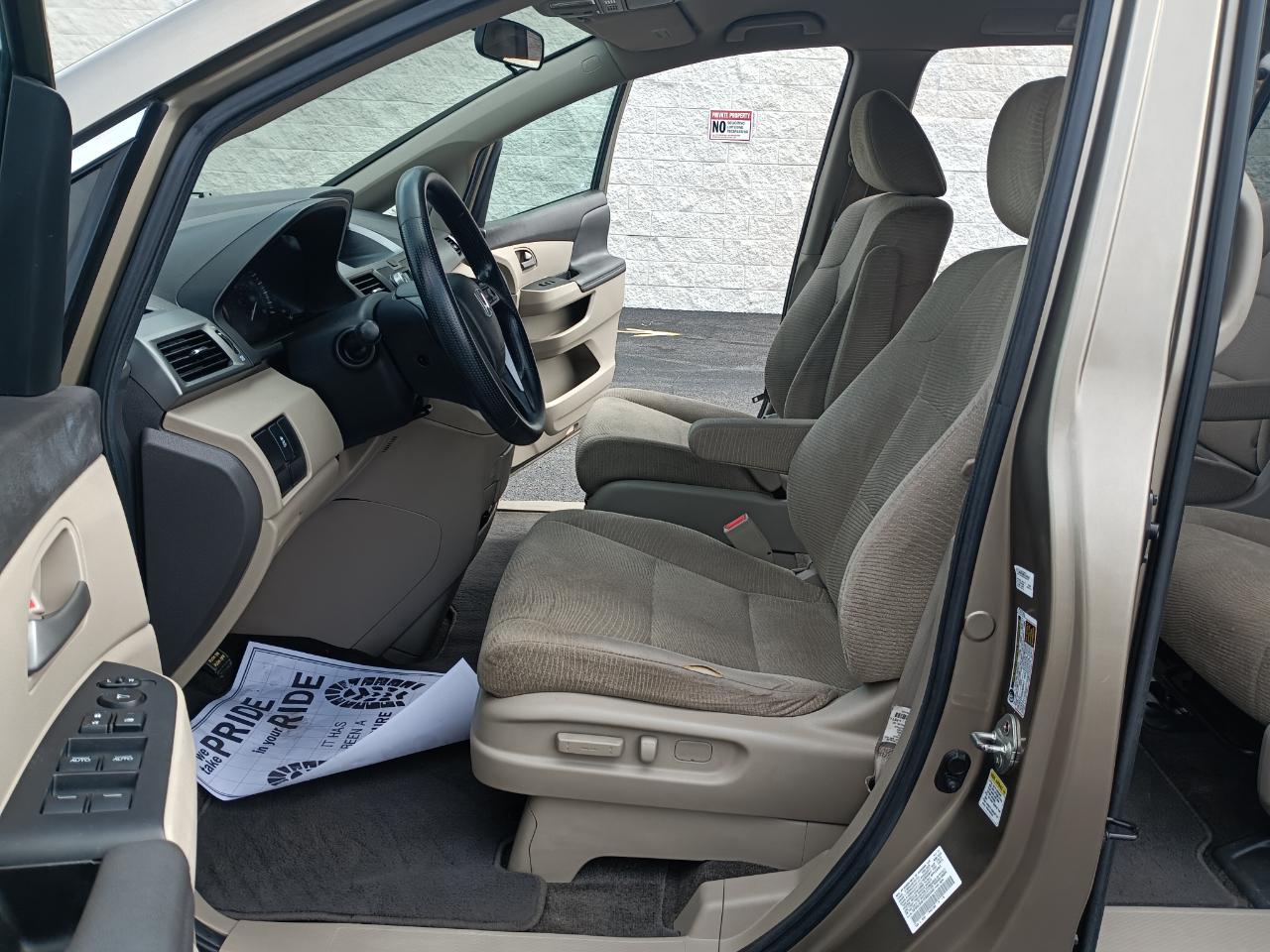 Honda Odyssey LX 2012